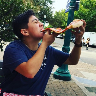 Profile Picture of Ruby Esparzaon Twitter