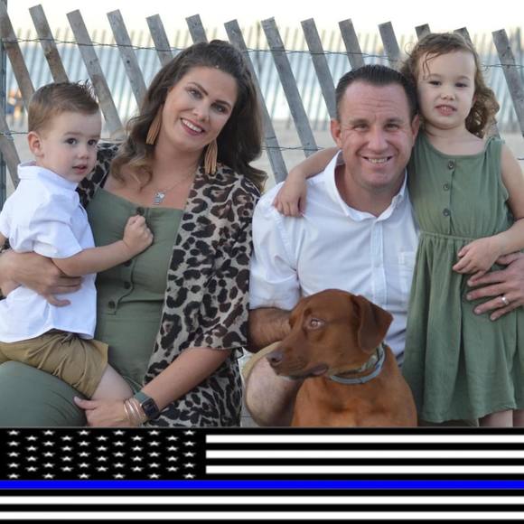 Profile Picture of Erik Hansen (@hansene2008) on Poshmark