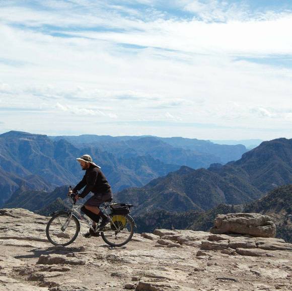 Profile Picture of Lionel Senderowicz (@lsenderowicz) on Poshmark