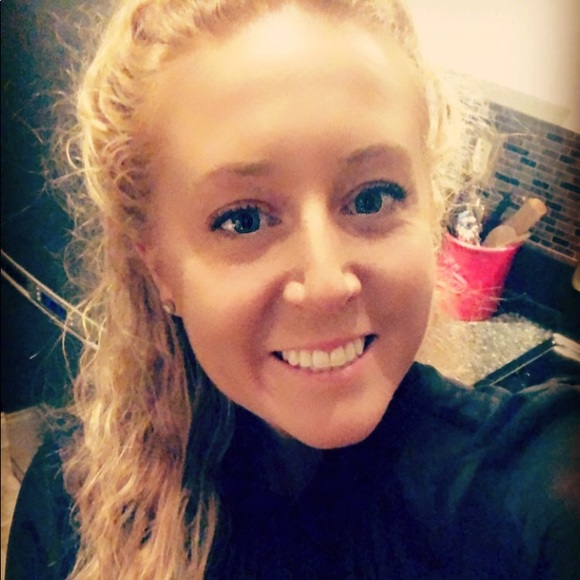 Profile Picture of Erica Pruetz (@ericapruetz) on Poshmark