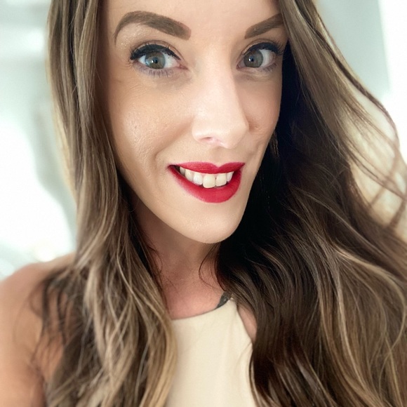 Profile Picture of Bianca Kyle (@vixenvox) on Poshmark