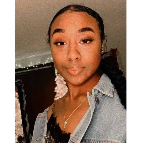 Profile Picture of Inaia Lesser (@inaialesser0) on Poshmark