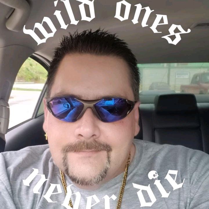 Profile Picture of robertstrong (@robertstrong639) on Tiktok