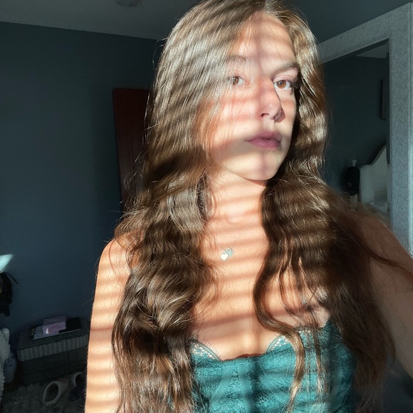 Profile Picture of Sydney Matuzek (@sydney2m) on Poshmark