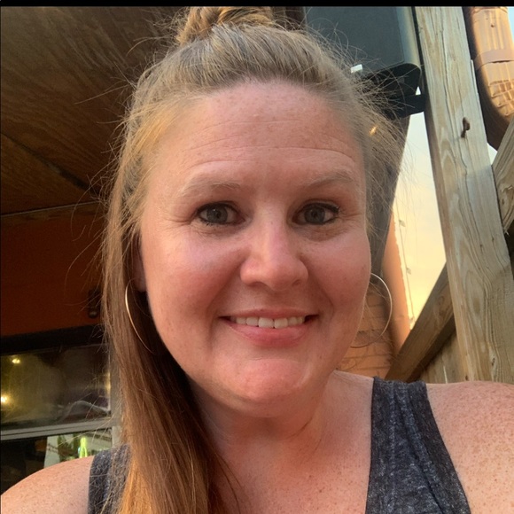 Profile Picture of Virginia Wilson-hayes (@wilsonginny1) on Poshmark