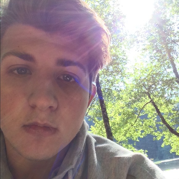 Gregory Biersteker - Poshmark Profile Picture of Gregory Biersteker (@greg998) on Poshmark