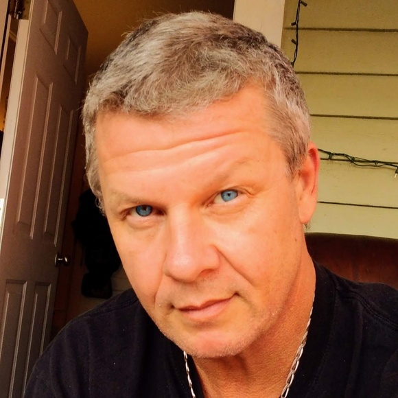 Profile Picture of Robert Visicaro (@rpsparrow) on Poshmark