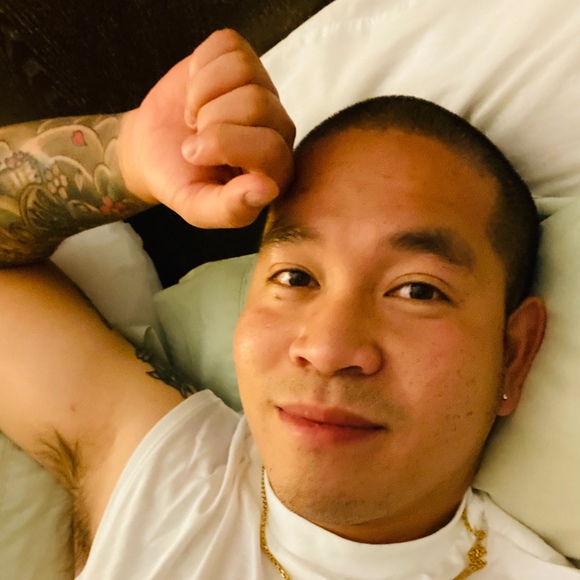 Profile Picture of Revi claus joseph Bondoc (@revibondoc) on Poshmark