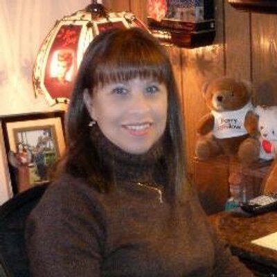 Nancy Crumley - Twitter Profile Picture of Nancy Crumley (@desiluwho) on Twitter