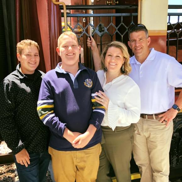 Profile Picture of Leeann Rudolph (@rudolphwife) on Poshmark