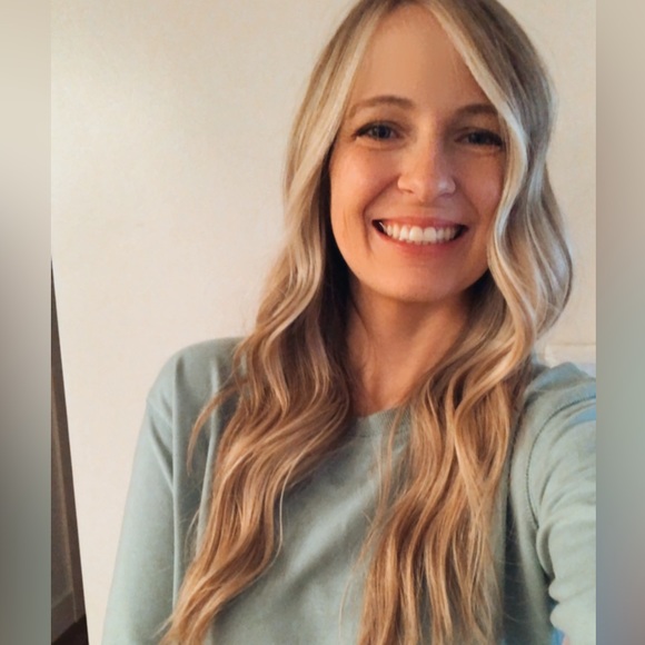 Profile Picture of Sadie Ostler (@saanos19) on Poshmark