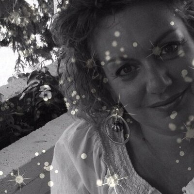 Profile Picture of Amanda Phillips (@aphillipswrites) on Twitter