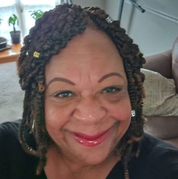 Profile Picture of Sharon Keys (@skeys56) on Poshmark
