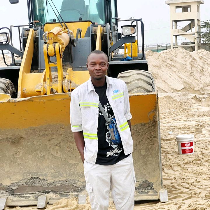 Profile Picture of maxwelllebizmark (@maxwelllebizmark) on Tiktok