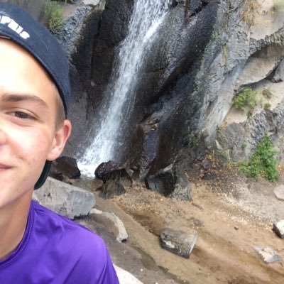 Profile Picture of Chase Cates (@yunggunner_10) on Twitter