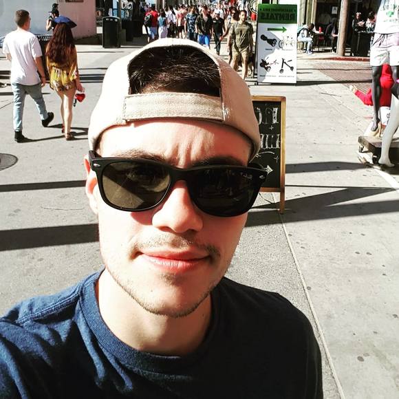 Kleanthis Karavangelas - Poshmark Profile Picture of Kleanthis Karavangelas (@kleanthis_kar) on Poshmark