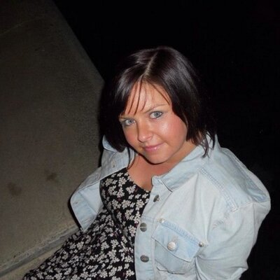 Profile Picture of Jodie Saville (@@jolly_jodie) on Twitter