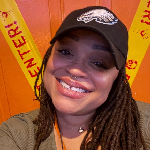 Profile Picture of Khalilah Barrier (@khalilahb) on Poshmark