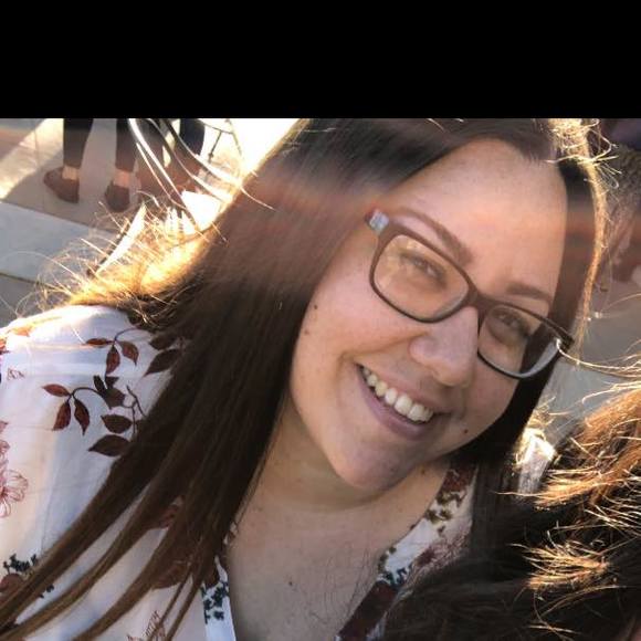 Profile Picture of Mariah Fonseca (@mariah_fonseca) on Poshmark