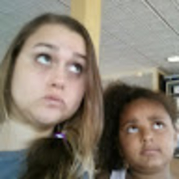 Profile Picture of Sara Rykena (@srykena82) on Poshmark