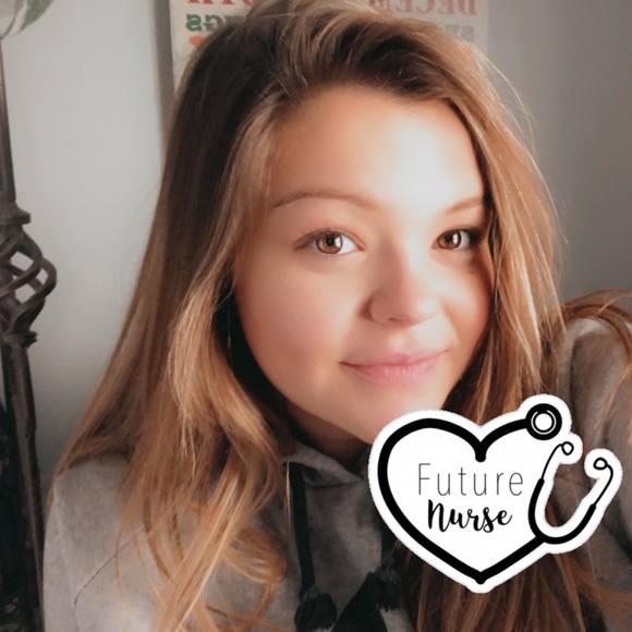 Profile Picture of Megan Schumacher (@maschumacher) on Poshmark