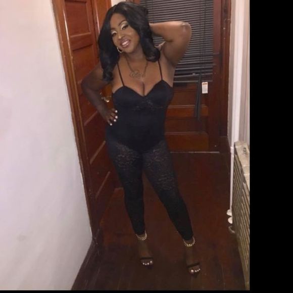 Nikki Frison - Poshmark Profile Picture of Nikki Frison (@frisonnyasia) on Poshmark