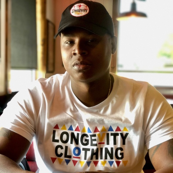 Profile Picture of Eric Williams (@ericwill494) on Poshmark