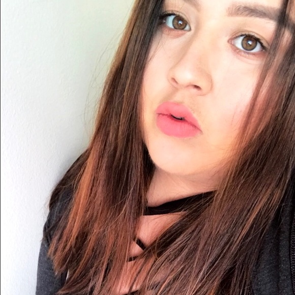 Profile Picture of Catherine Bernal (@catbernall) on Poshmark