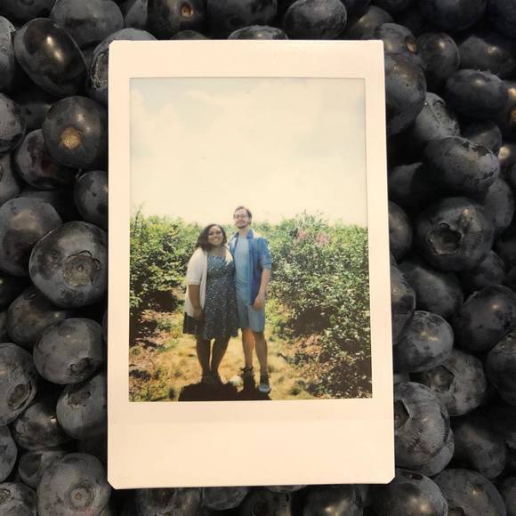 Profile Picture of Cindy Cavelino (@cavelinoc) on Poshmark