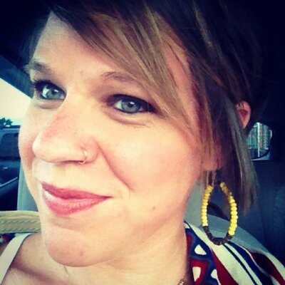 Profile Picture of Lisa Cunningham (@lisacunning33) on Twitter