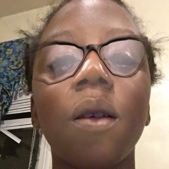 Profile Picture of Tianna Davis (@timarra02) on Poshmark