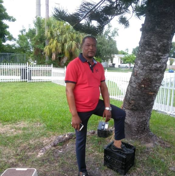Profile Picture of Dupervil Pierre (@duperville01) on Poshmark