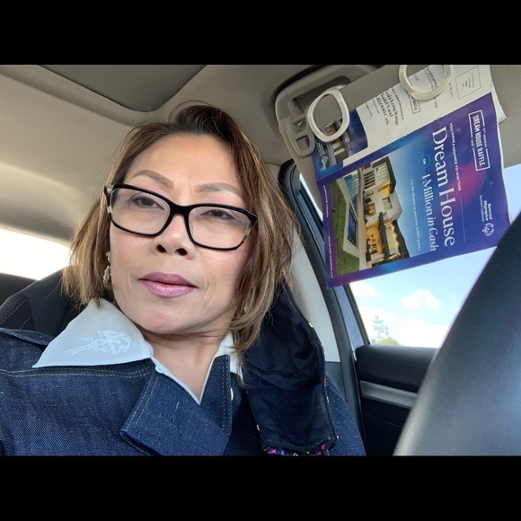 Profile Picture of Tilda Bokang (@tildanicolin) on Poshmark