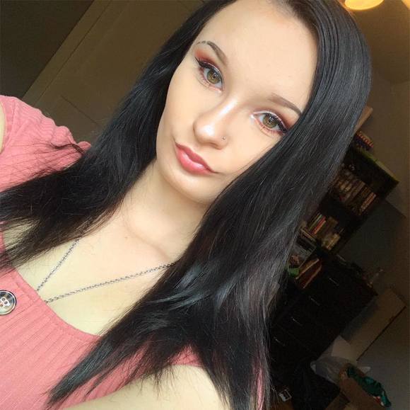 Profile Picture of Alissa Walters (@lyssa1386) on Poshmark