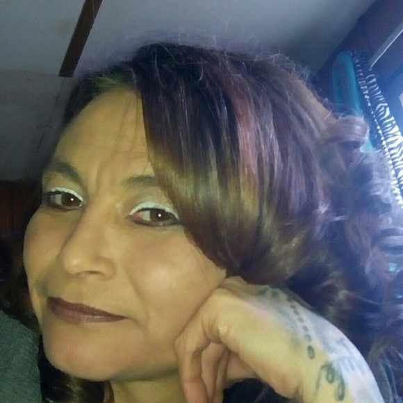 Profile Picture of Audreen Gurule (@audreen_1) on Poshmark