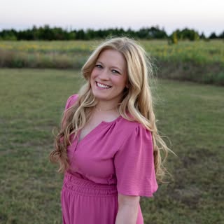Profile Picture of Abbey Ebberts | Mom Hacks (@abbeyebberts) on Instagram