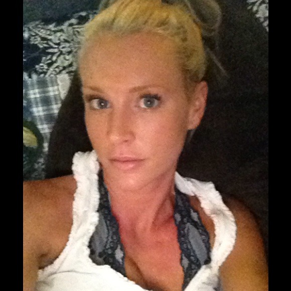 Profile Picture of Jamie Barrowcliff (@jbarrow8611) on Poshmark