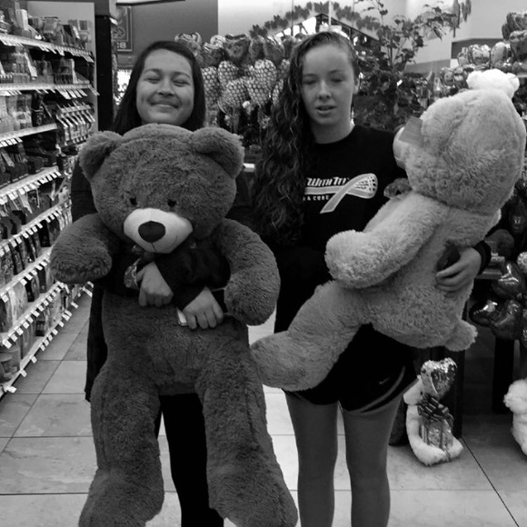 Profile Picture of Lindsey Kelejian (@lkelejian) on Poshmark