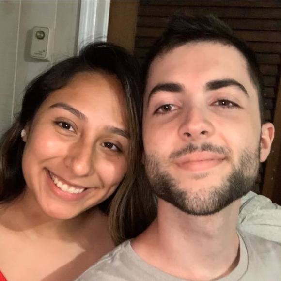 Profile Picture of Itzel Torres (@itorres21) on Poshmark