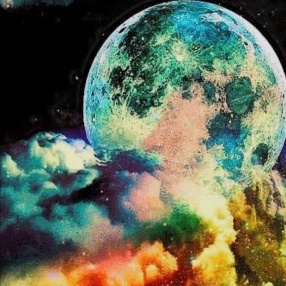 Profile Picture of Kortnee Kochanowski (@kortneekk) on Poshmark