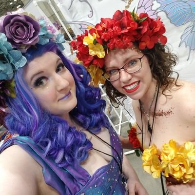 Profile Picture of Allison Bowling (@GlitterNPirates) on Twitter