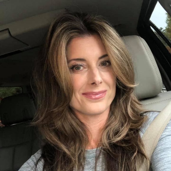 Profile Picture of Carol Difelice (@luna0507) on Poshmark