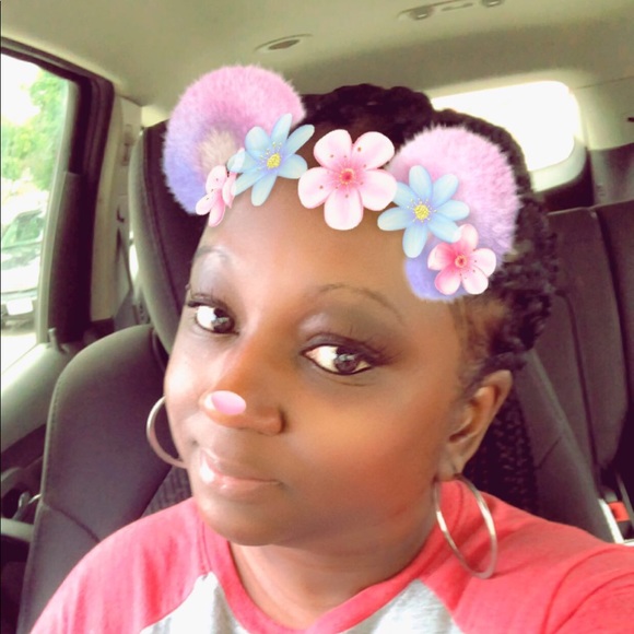 Profile Picture of Chaz Williams (@shortee_wopp16) on Poshmark