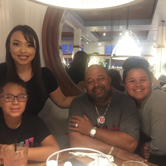 Profile Picture of Alex Jones (@linkcrew69) on Poshmark