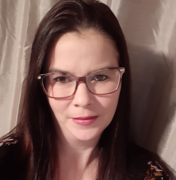 Profile Picture of Isabelle Bonneau (@mitgagnon) on Poshmark