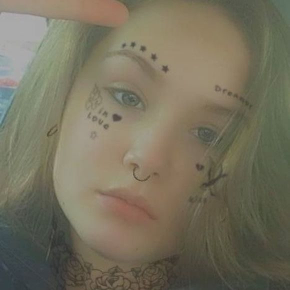 Profile Picture of Alexa Mosiman (@alexamosiman) on Poshmark