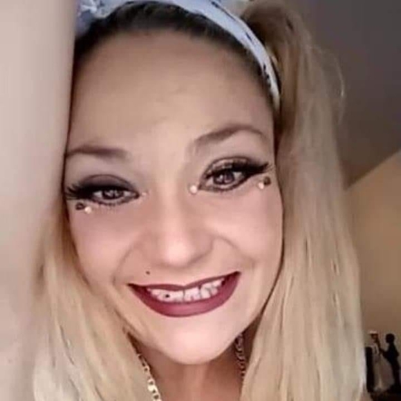 Profile Picture of Raven Chapter (@mychapter2020) on Poshmark