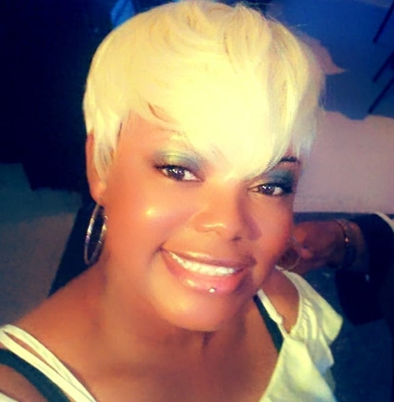 Profile Picture of Lakisha Frazier (@lakishafrazier) on Poshmark