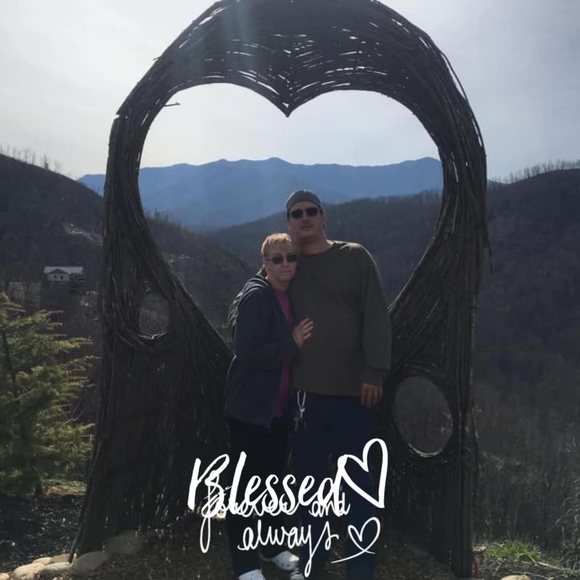 Profile Picture of Christina De lisle-mapes (@delisletina12) on Poshmark