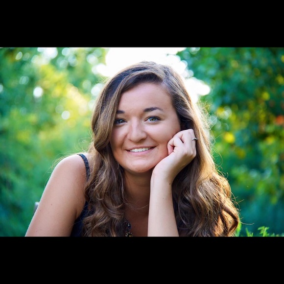 Profile Picture of Mackenzie Douglas (@mdouglas7197) on Poshmark